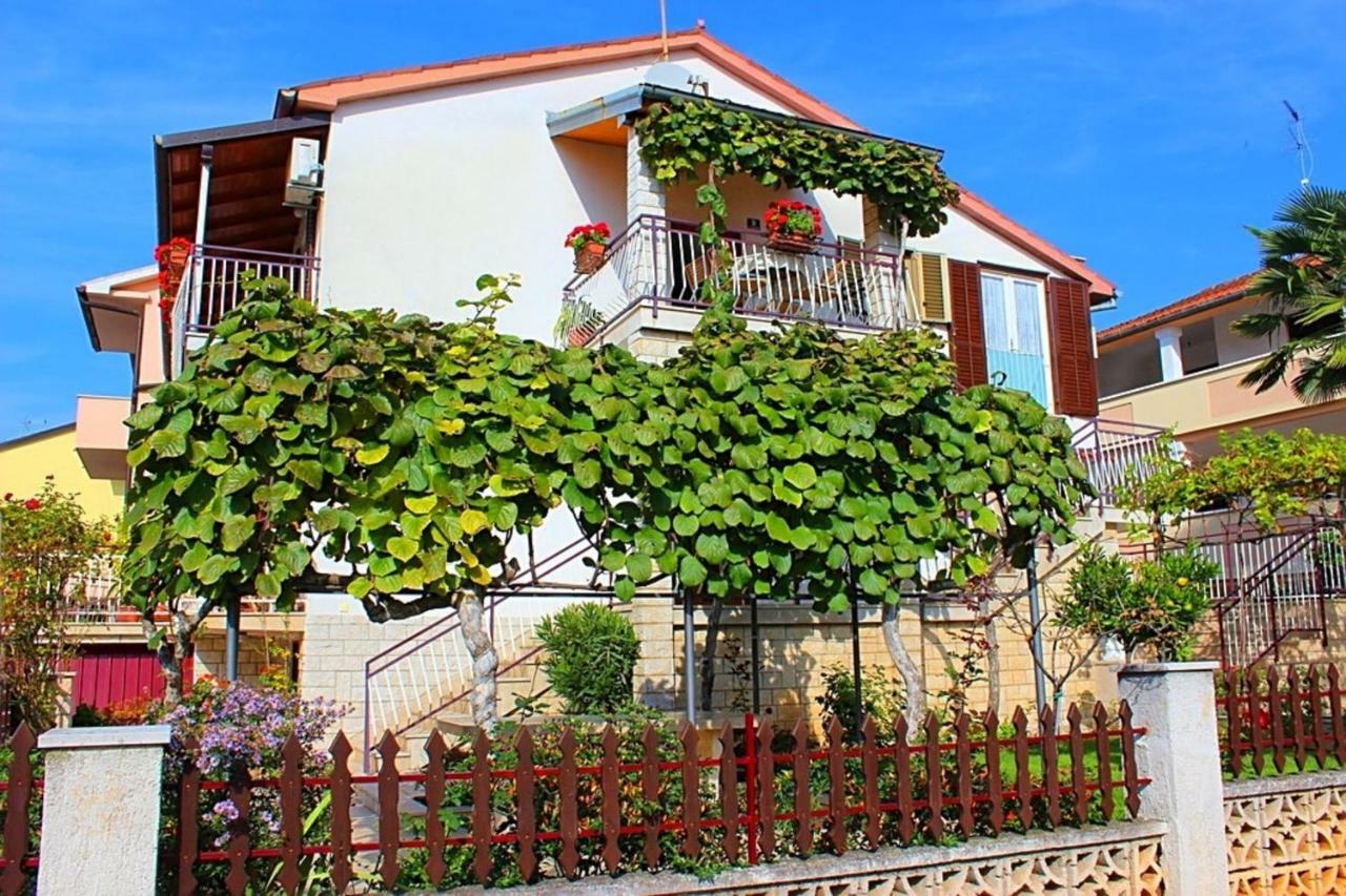 Ruzica Apartment Porec Exterior photo